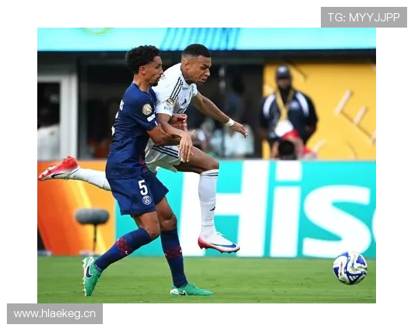 巴黎圣日耳曼战术体系失衡与更衣室矛盾影响球队竞技稳定性与赛季走势