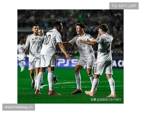 皇马战舰内部裂痕:战术争议与新援迷失,欧冠霸业或成梦幻泡影? 皇马战舰内部裂痕:战术争议与新援迷失,欧冠霸业或成梦幻泡影?