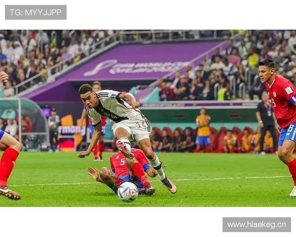 穆西亚拉 vs 梅西:盘带技术与实战效率对比分析 穆西亚拉 vs 梅西:盘带技术与实战效率对比分析